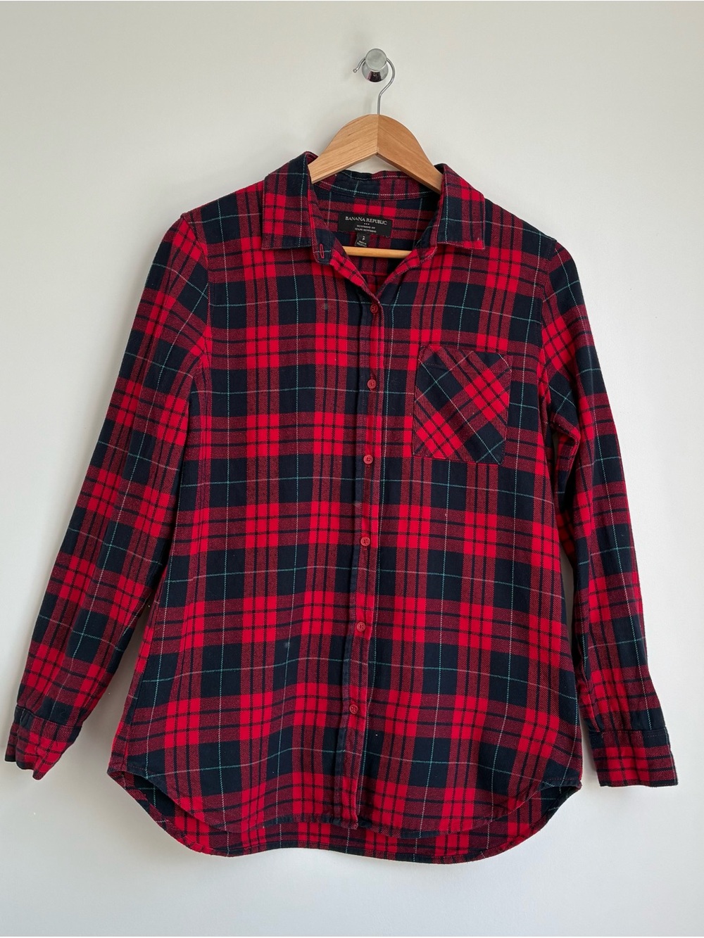 Banana Republic Red Plaid Flannel Boyfriend Shirt Size S 100% Coton Blouse